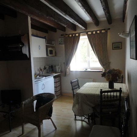 Au Clos Des Colombages Bed & Breakfast Athis ภายนอก รูปภาพ